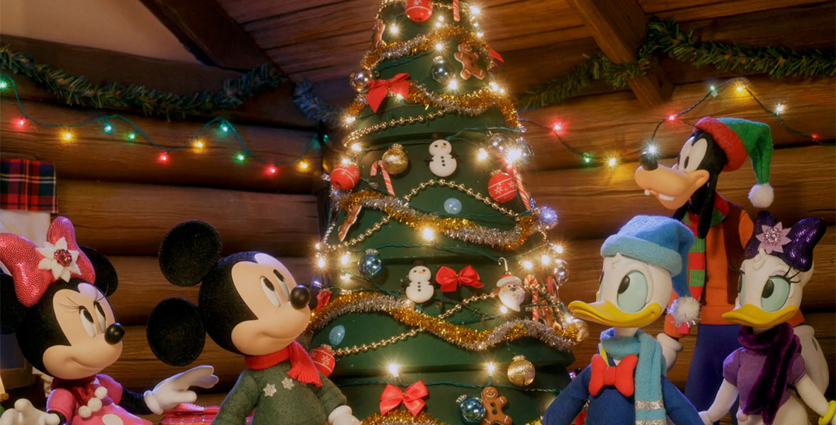 Mickey Saves Christmas (TV Special 2022)